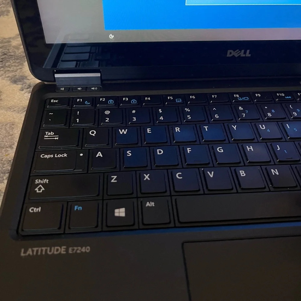 DELL LATITUDE E7240
